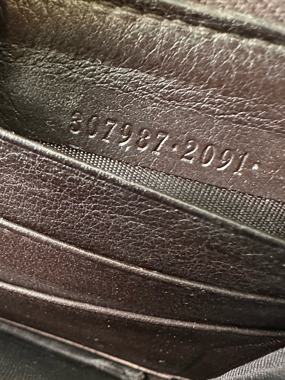 Gucci Chocolate Brown GG Zip Wallet - Picture 4 of 8